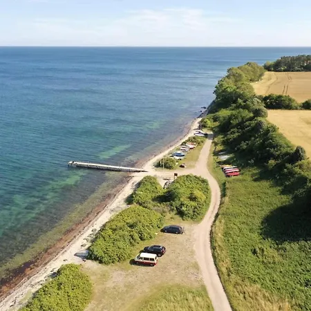 11 Person In Hébergement de vacances Knebel