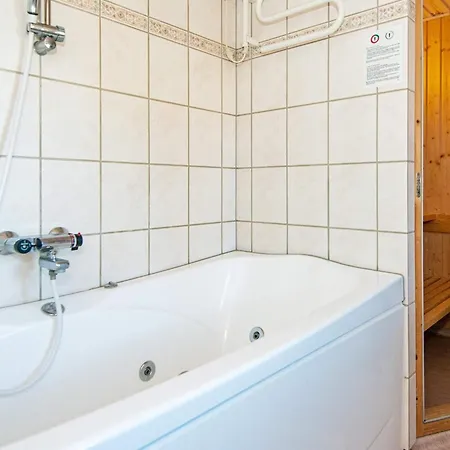11 Person In Hébergement de vacances *