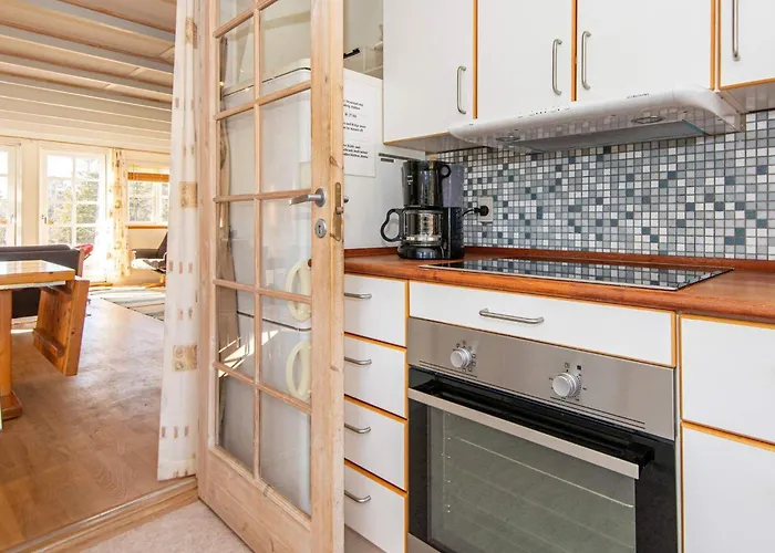 11 Person In Casa de Férias Knebel